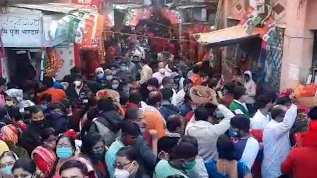 Tarapith: নববর্ষে ভিড়ে উপচে পড়ল তারাপীঠ, শিকেয় কোভিড বিধিনিষেধ