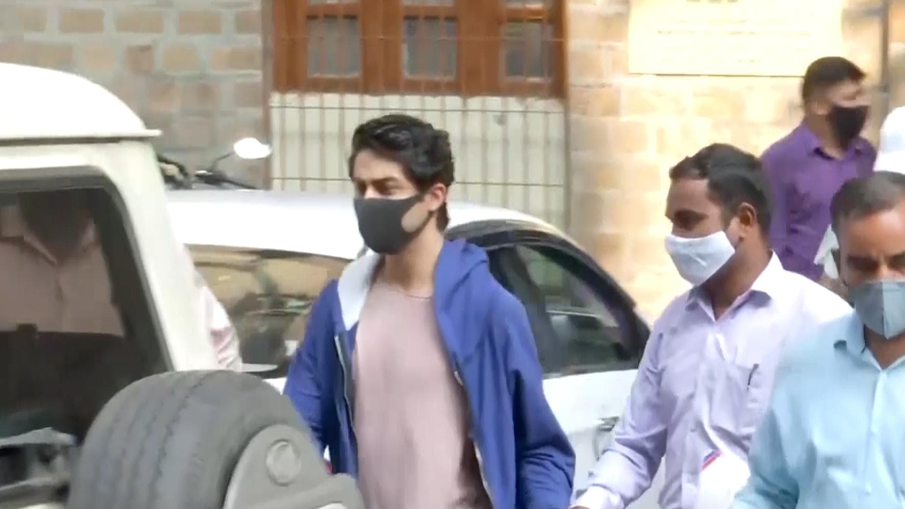 Aryaan Khan Hearing today: আজ কি মিলতে চলেছে জামিন? আরিয়ানকে ঘিরে তৈরি হচ্ছে সম্ভাবনা