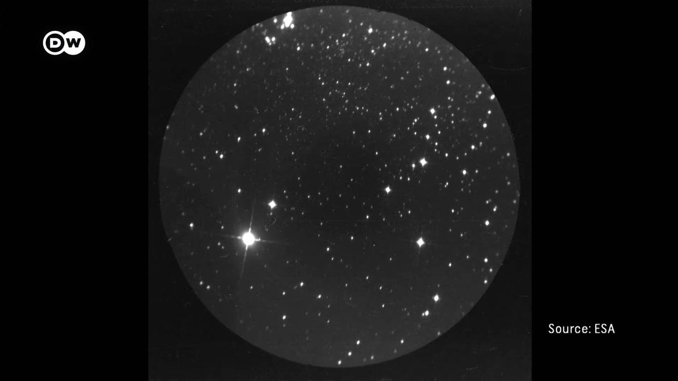 Can you see stars from the surface of the moon?