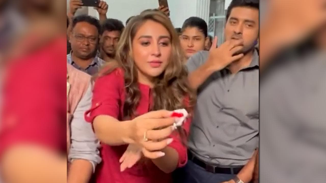 Ankush Hazra : শুটিং শেষ 'লভ ম্যারেজ'-এর, কেক কাটার ভিডিও পোস্ট করলেন অঙ্কুশ