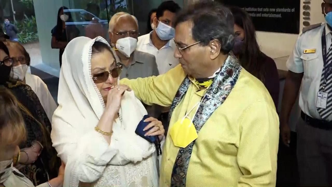 Dilip Kumar की 99वीं बर्थ एनिवर्सरी पर भावुक हुईं Saira Banu, सुभाष घई और धर्मेंद्र ने दी तसल्ली 
