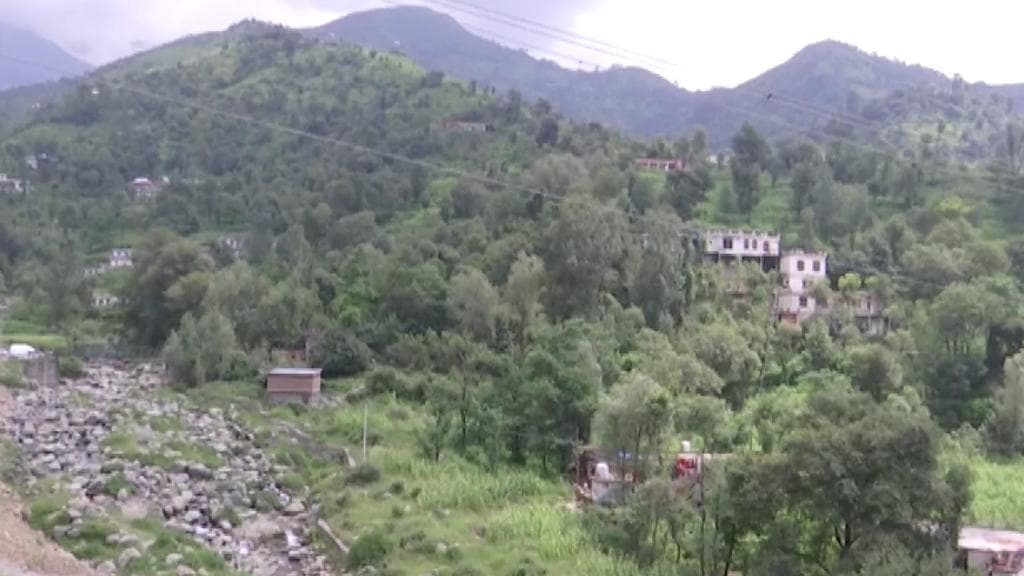 J&K: पुंछ में आतंकियों से हुई मुठभेड़ मे सेना के दो जवान शहीद