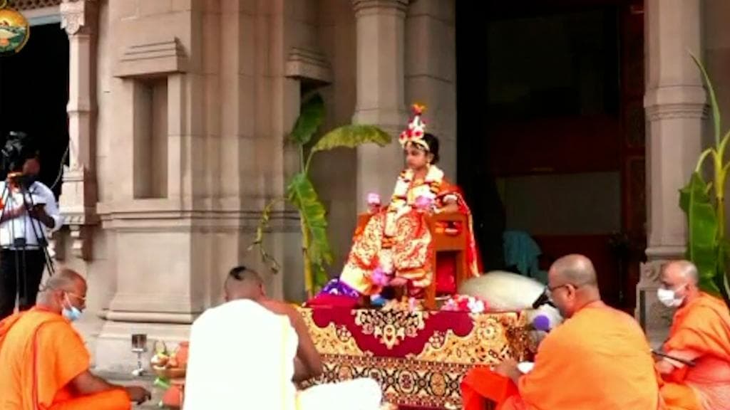 Belur Math Kumari Puja: অষ্টমীর সকালে প্রথা মেনে কুমারী পুজো বেলুড় মঠে, দেখা গেল না সেই চেনা উচ্ছ্বাস