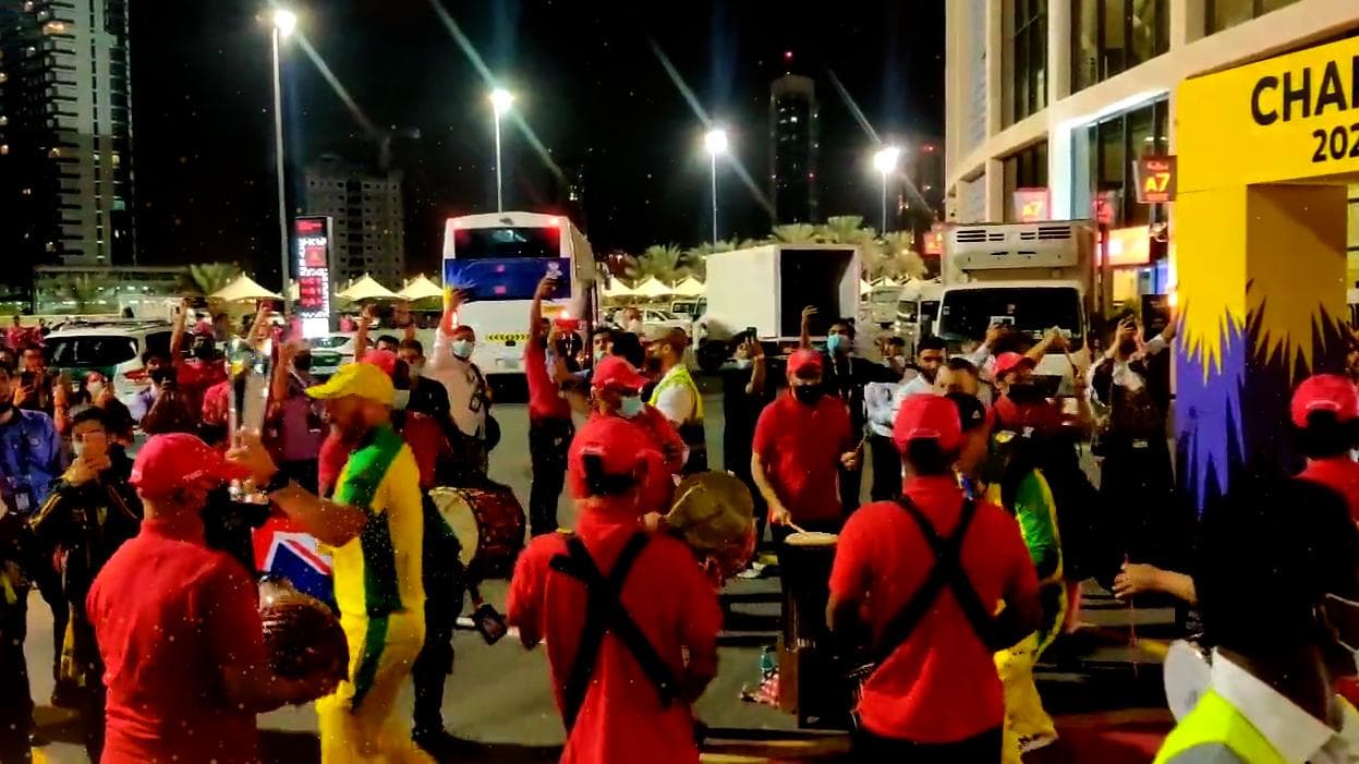 T20 World Cup: রবিবার রাতে প্রথমবারের মতো T20 চ্যাম্পিয়ন হয়ে নিজস্ব ভঙ্গীতেই উচ্ছ্বাসে মাতল অস্ট্রেলিয়া