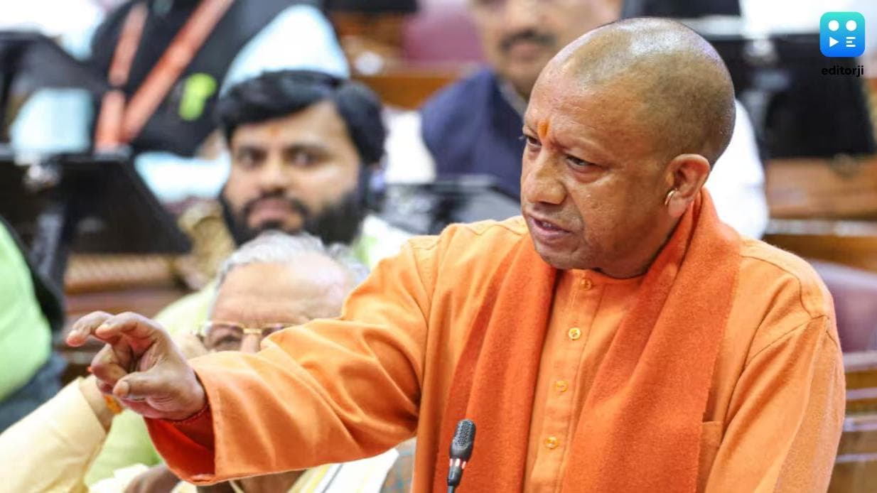 Yogi Adityanath criticizes SP's praise for Aurangzeb