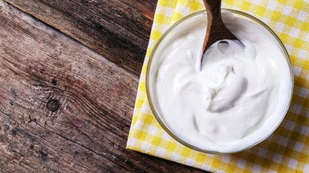 High Blood Pressure: रोज़ाना खाएं एक कटोरी दही, हाई ब्लड प्रेशर को कंट्रोल करने में मिलेगी मदद