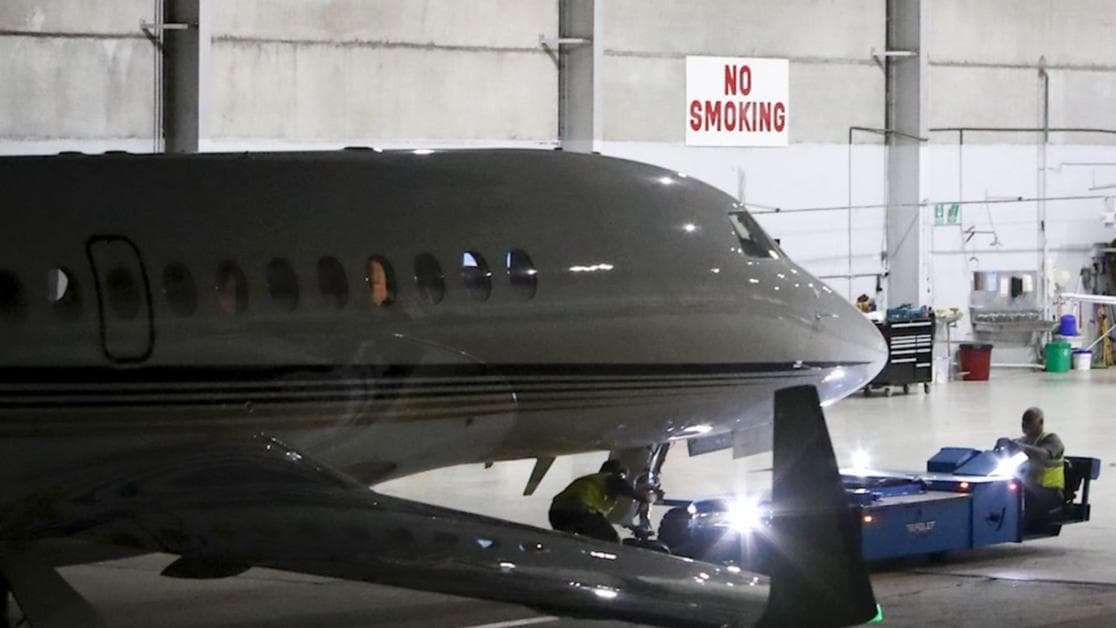 Australian legend Shane Warne's body flown to Melbourne in a private jet