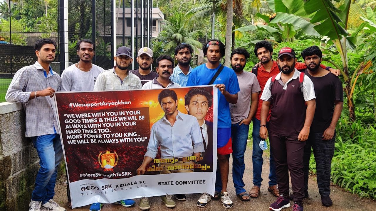 Aryan Khan arrest: Shah Rukh Khan's fans in Kolkata, Kerala assemble in support of actor