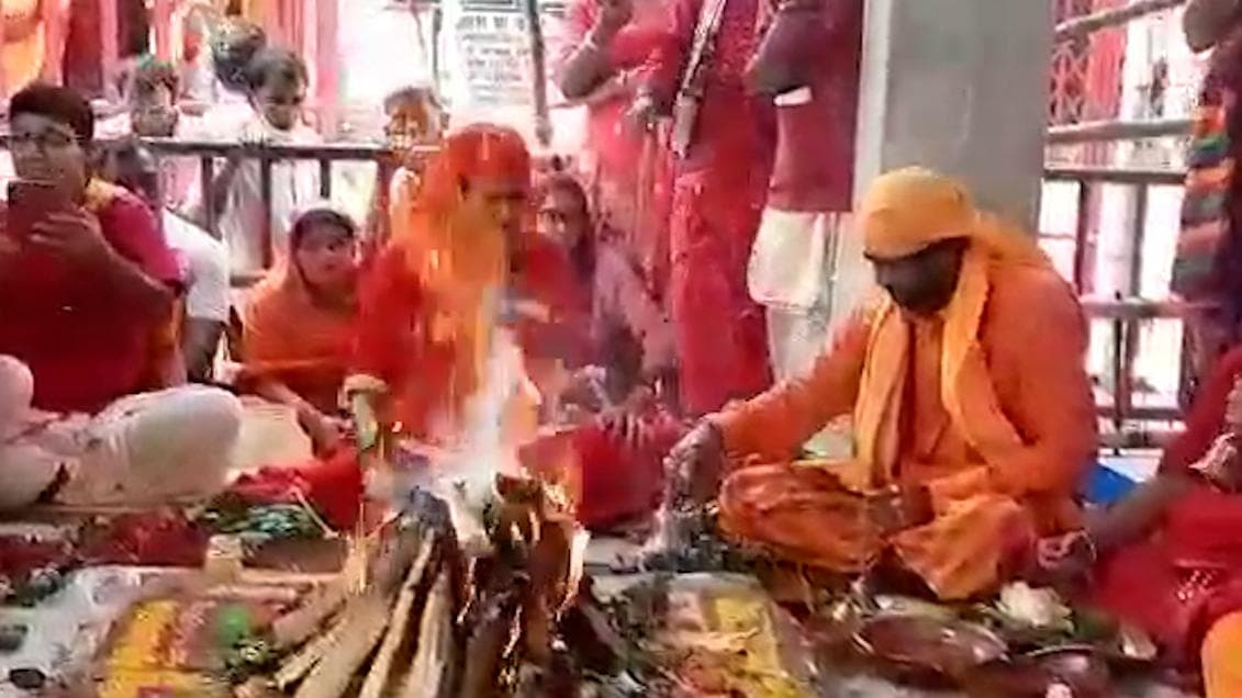 Durga Puja 2021 : অষ্টমীতে মহাযজ্ঞ, মা তারাই দুর্গারূপে পূজিত হয় তারাপীঠে