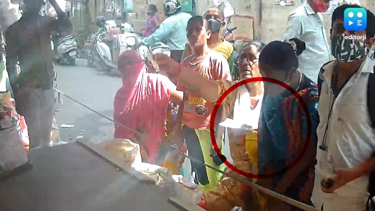 दिल्ली के नांगलोई में पॉकेट मार महिला का VIDEO वायरल, CCTV में हुआ कैद