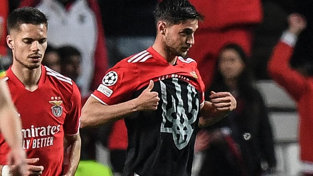 Ukraine-Russia crisis: রাশিয়ার হামলার বিরুদ্ধে অভিনব প্রতিবাদ জানালেন ইউক্রেনের ফুটবলার রোমান ইয়ারেমচুক