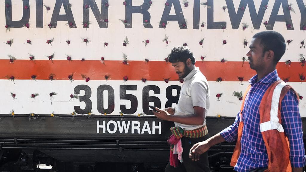 Railway Jobs: রেলে চাকরির সুযোগ, কবের মধ্যে আবেদন করবেন, দেখে নিন