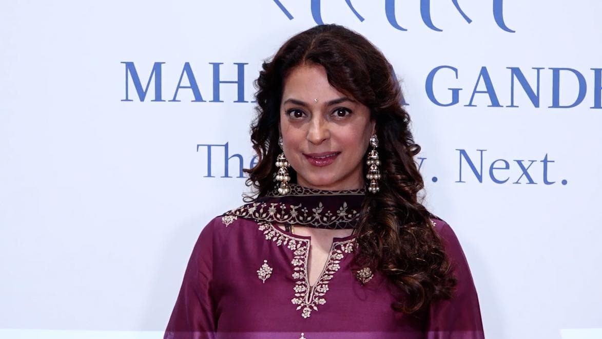 Happy Birthday Juhi Chawla : ৫৪ বছরে পা দিলেন 'কেয়ামত সে কেয়ামত তক'-এর অভিনেত্রী, শুভেচ্ছা প্রসেনজিতের