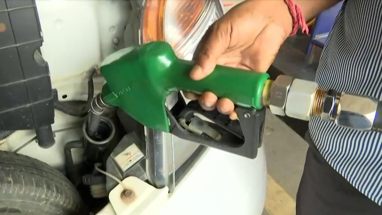 Petrol Diesel Price: मुंबई में पेट्रोल ₹115 के पार, 29 दिनों में 9.45 रुपये महंगा हुआ डीजल