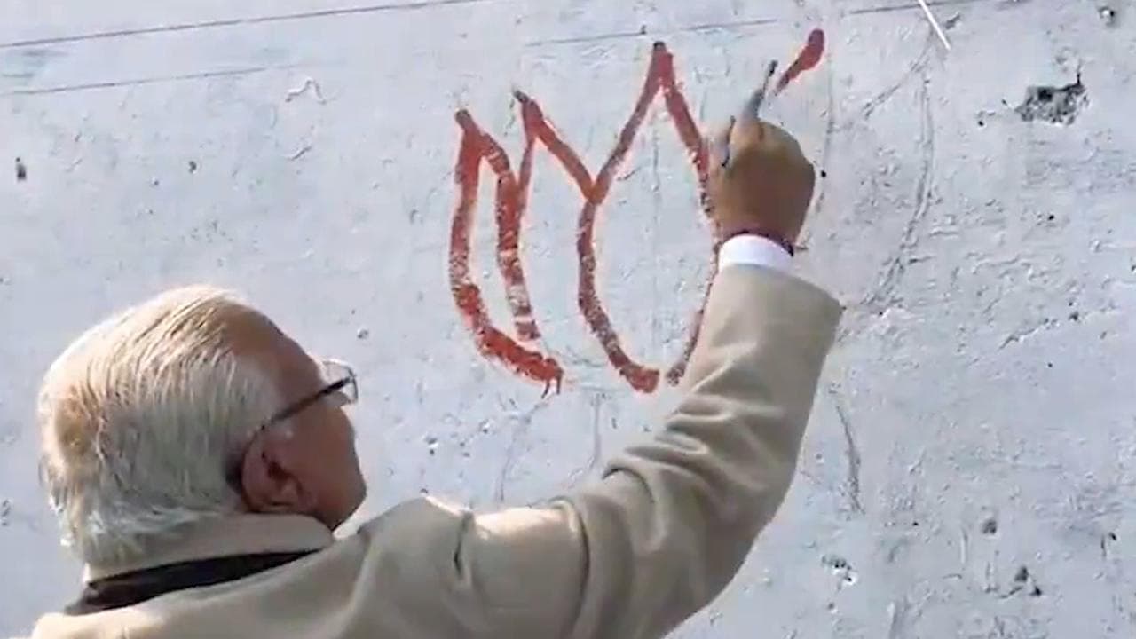 CM Khattar joins BJP's wall writing campaign for Lok Sabha elections 2024