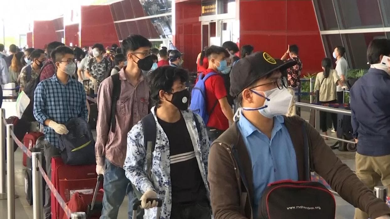 Omicron:  ওমিক্রন আতঙ্কের মাঝেই বিশাখাপত্তনমে 'নিখোঁজ' ভিন্ দেশ থেকে আসা ৩০ যাত্রী