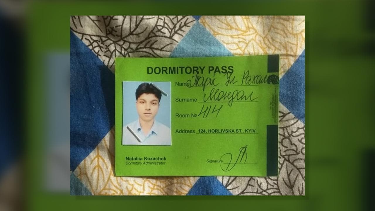 Russia-Ukraine crisis: ইউক্রেনে আটকে অশোকনগরের তরুণ, কান্না থামছে না মায়ের, উদ্বেগে পরিবার