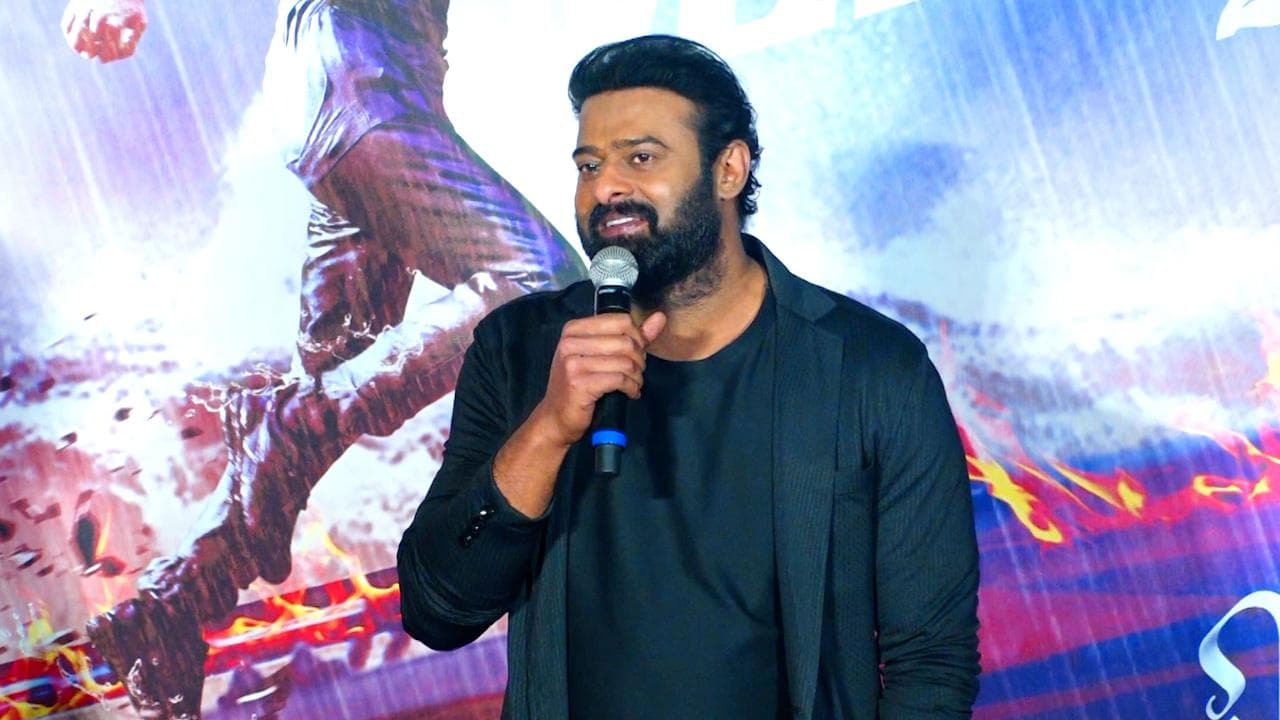 Baahubali 3 के लिए S.S Rajamouli से फिर हाथ मिलाने वाले हैं Prabhas, एक इंटरव्यू में किया खुलासा