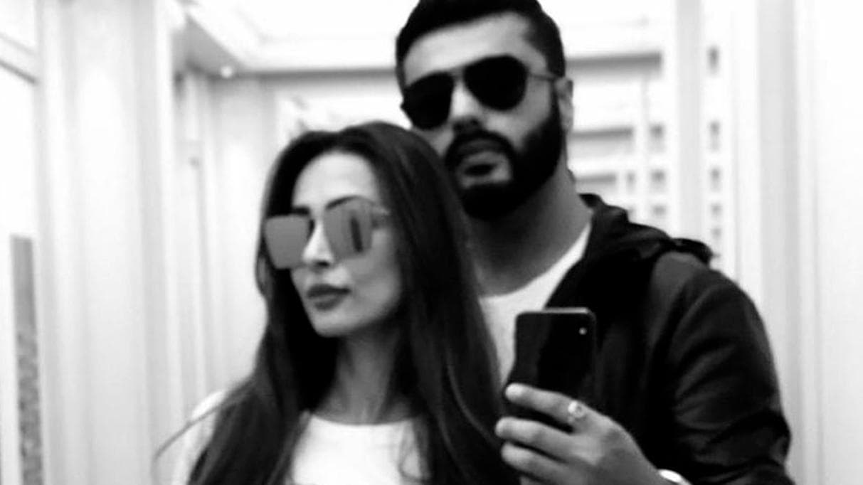 Arjun Kapoor, Malaika Arora rubbish break up rumours with romantic selfie: 'No place for shady rumours' 