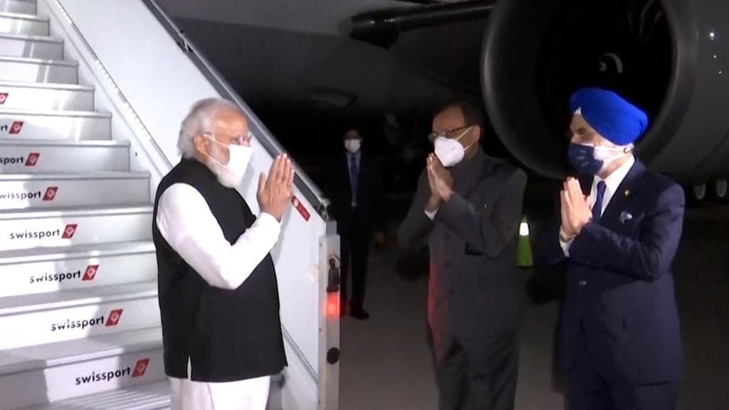 Modi in USA: न्यूयॉर्क पहुंचे PM मोदी, आज शाम 6:30 बजे UNGA में संबोधन