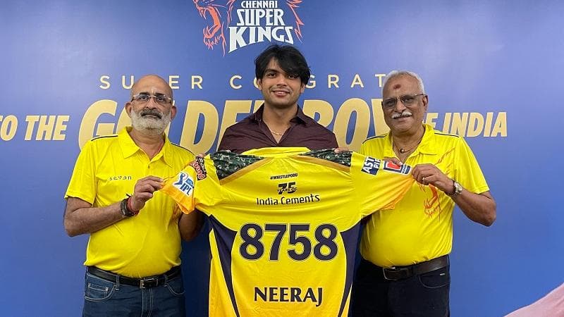 Chennai Super Kings reward Neeraj Chopra with ₹1 crore, present special jersey