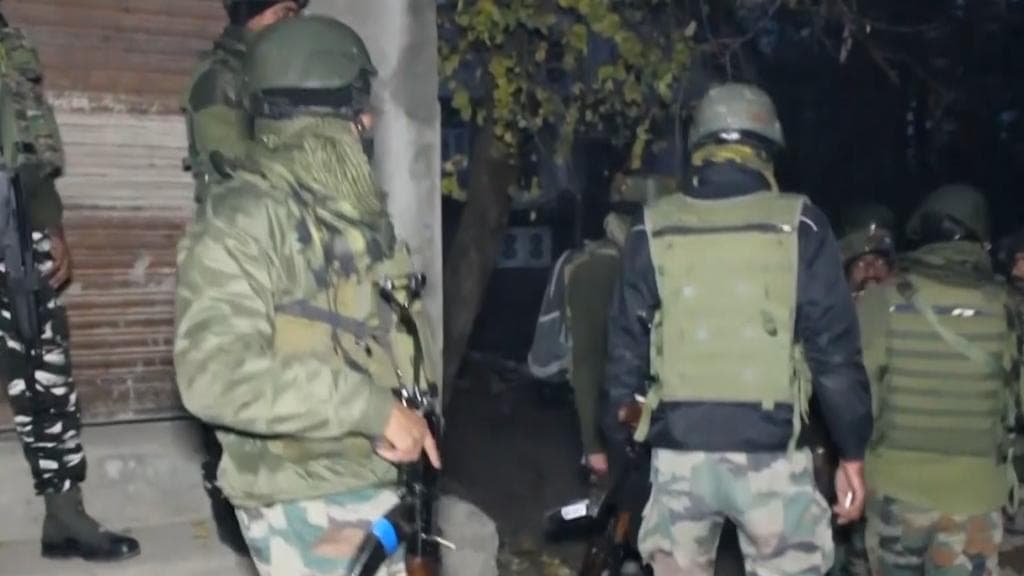 Jaish-e-Mohammad: পুলিশের সঙ্গে গুলির লড়াইতে জম্মু-কাশ্মীরে নিহত ৬ জৈশ জঙ্গি