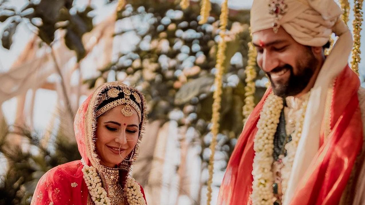 Vicky Kaushal ने दिखाए गजब के मूव्स, फैंस बोले- कैटरीना से शादी करने की इतनी खुशी ?