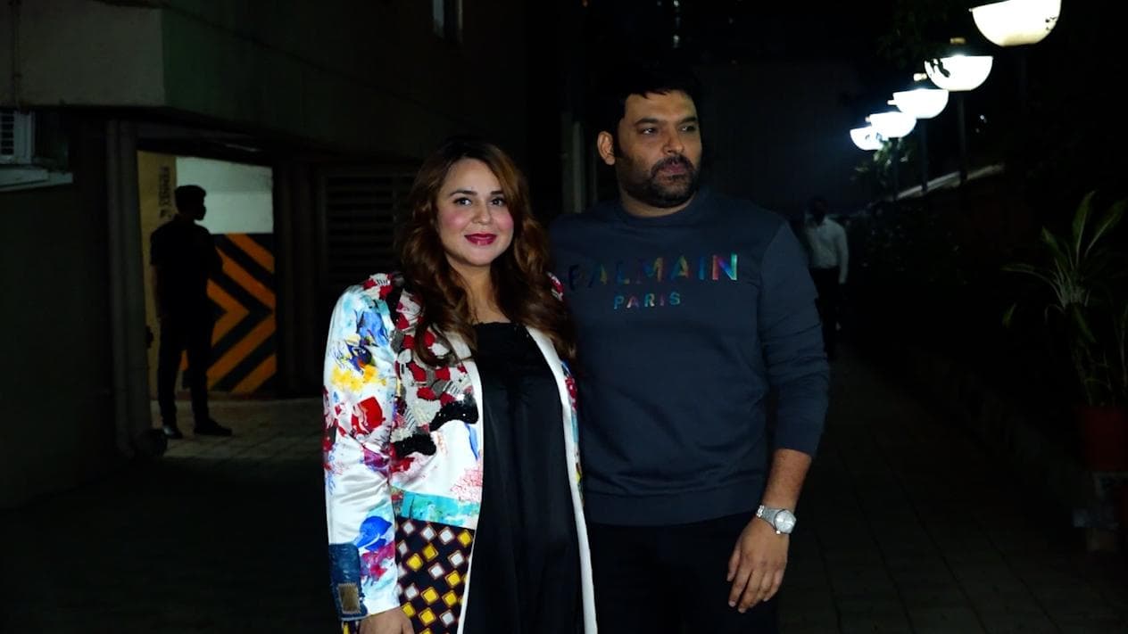 Kapil Sharma kisses his wife Ginni Chatrath at the 'Gehraiyaan' special screening 
