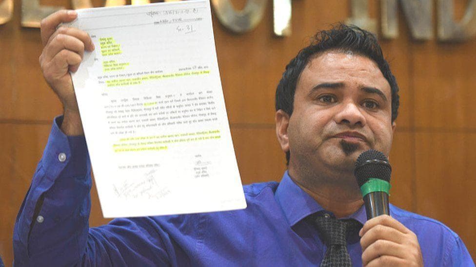 योगी सरकार ने Dr Kafeel Khan को किया बर्खास्त, जांच में मिल चुकी है क्लीनचिट !