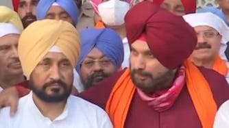 Punjab Congress: CM चन्नी से सुलह के लिए बुलाई बैठक से बाहर निकले सिद्धू, पूछा-AG-DGP चाहिए या मैं?
