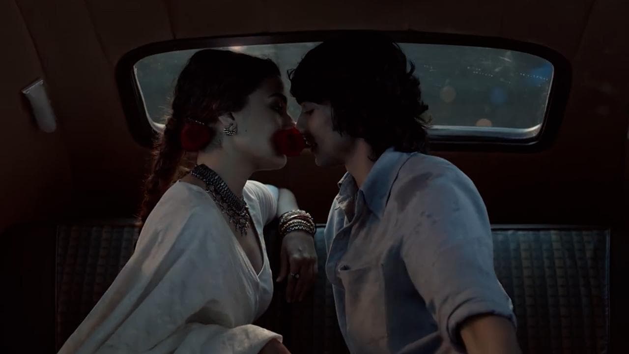 WATCH! Alia Bhatt and Shantanu Maheshwari's backseat romance in Gangubai Kathiawadi song 'Meri Jaan' 