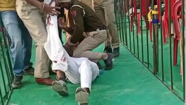 On video: Punjab cops gag and drag protesting teachers at CM Channi's rally
