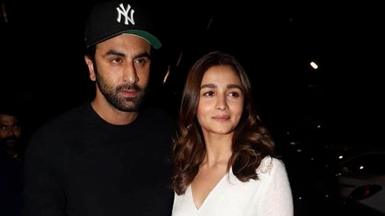 Alia-Ranbir : ১০০ কোটির ক্লাবে 'গাঙ্গুবাঈ কাথিয়াওয়াড়ি', ডিনার ডেটে আলিয়া-রণবীর
