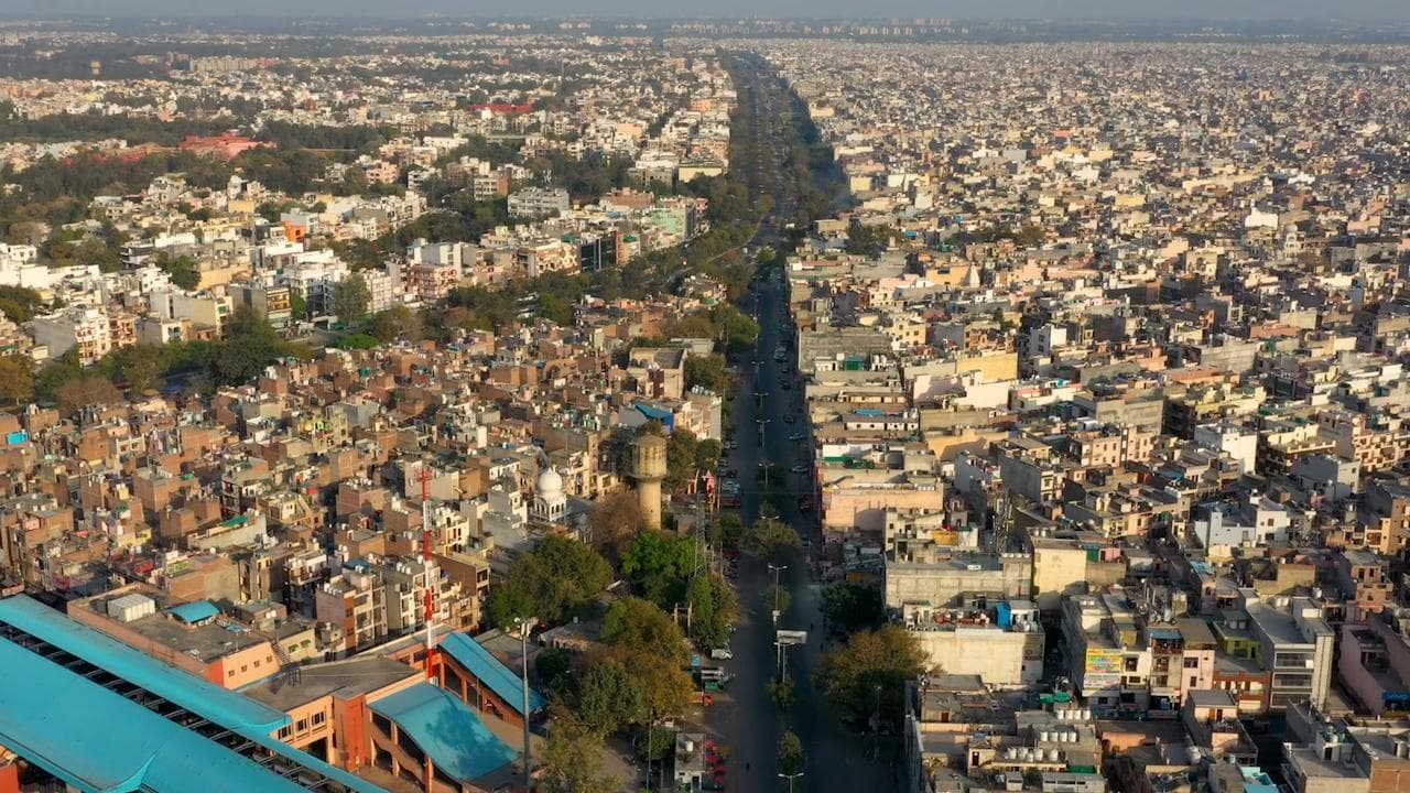 Govt's power play to curb shortage, warns states against selling unused power