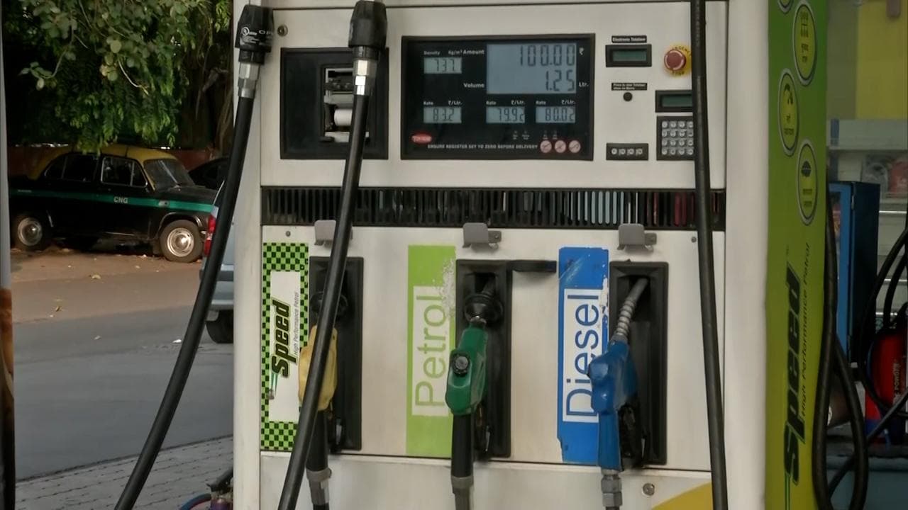 Petrol price: টানা ২৫ দিন অপরিবর্তিত রইল পেট্রোলের দাম