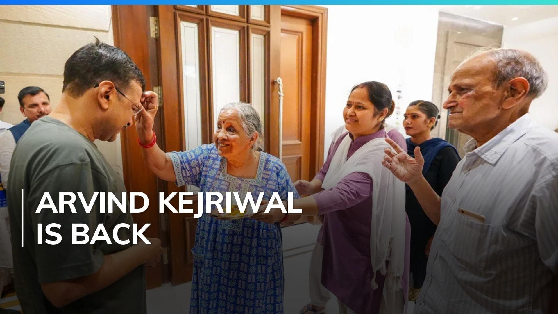 Kejriwal thanks Lord Hanuman, seeks parents' blessings after getting out of jail