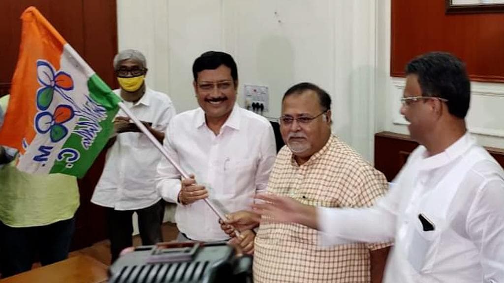 TMC: ভাঙন অব্যাহত বিজেপিতে, তৃণমূলে ফিরলেন সব্যসাচী দত্ত