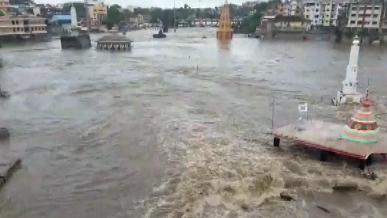 10 dead, several injured as rain wreaks havoc in Maharashtra