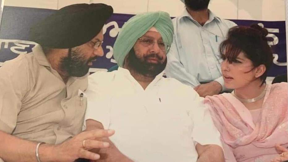 Punjab Congress: अमरिंदर सिंह ने फोड़ा 'फोटो बम', पूछा- क्या इन सबके ISI से संबंध हैं?