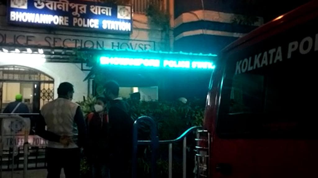Coronavirus in Kolkata: ওসি-সহ আক্রান্ত অনেকে, বন্ধ করে দেওয়া হল ভবানীপুর থানা