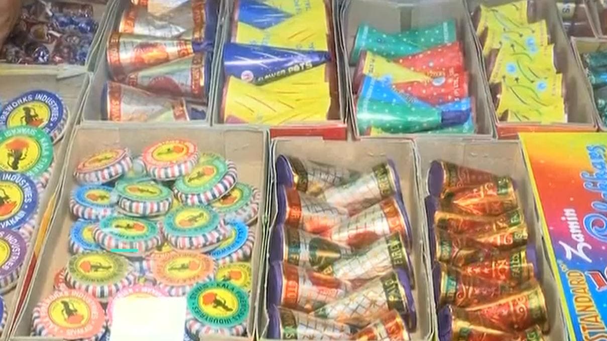 Firecrackers not to completely ban: দীপাবলিতে সব বাজি নিষিদ্ধ নয়, 'সুপ্রিম' রায়ে মুখ পুড়ল রাজ্য সরকারের