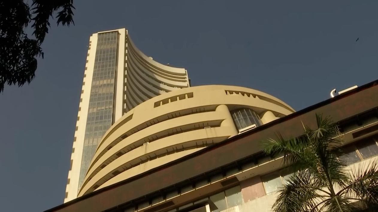 Markets crack as Nifty falls below 17500; Global markets face fatigue