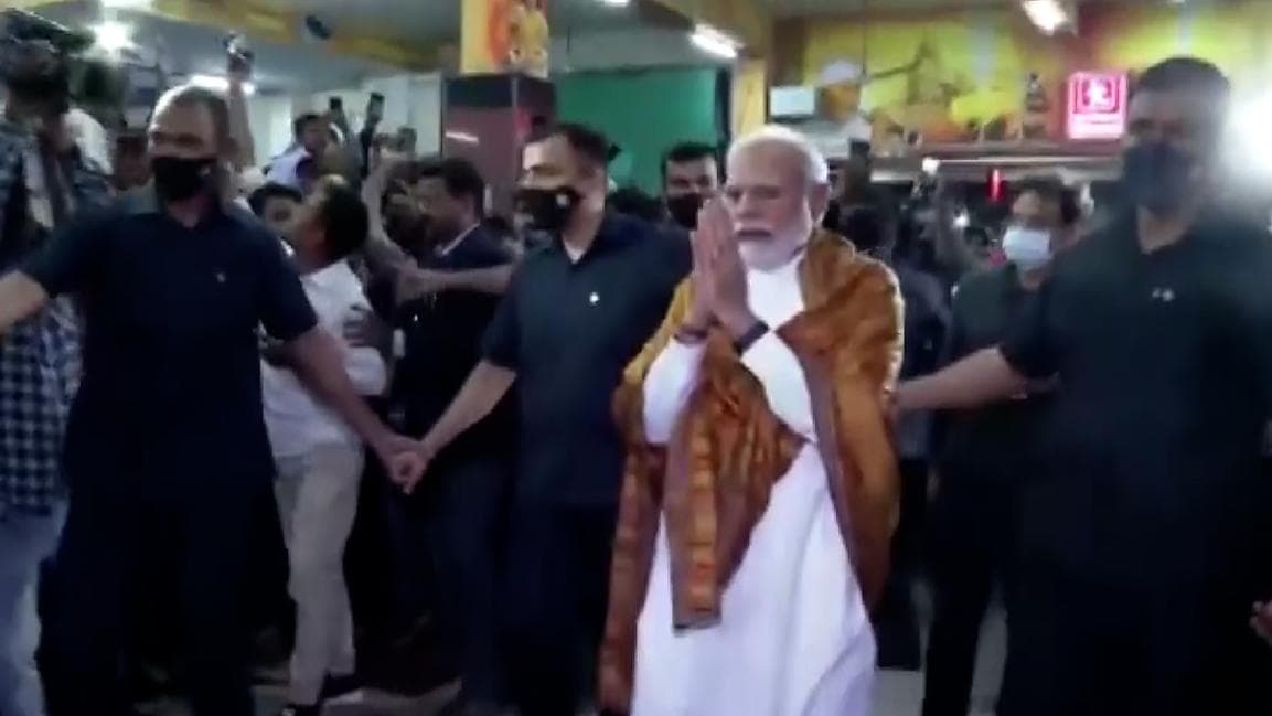 Narendra Modi: শুক্রবার বারাণসীতে ফের 'কাছের মানুষ' মোদী, স্টেশন ঘুরে কথা বললেন সাধারণের সঙ্গে