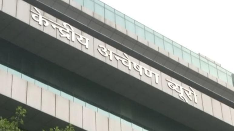 Supreme Court की फटकार के बाद आया CBI का जबाव, खुद को दिए 100 में से 70 अंक
