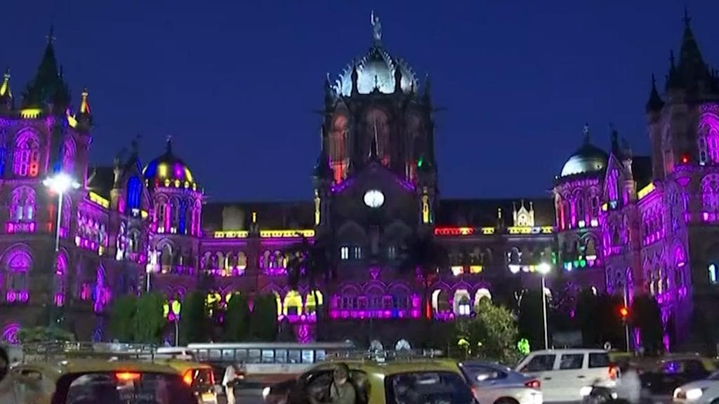 Diwali 2021: দেশ জুড়ে আলোর রোশনাই, দীপাবলিতে সেজে উঠেছে ভারত