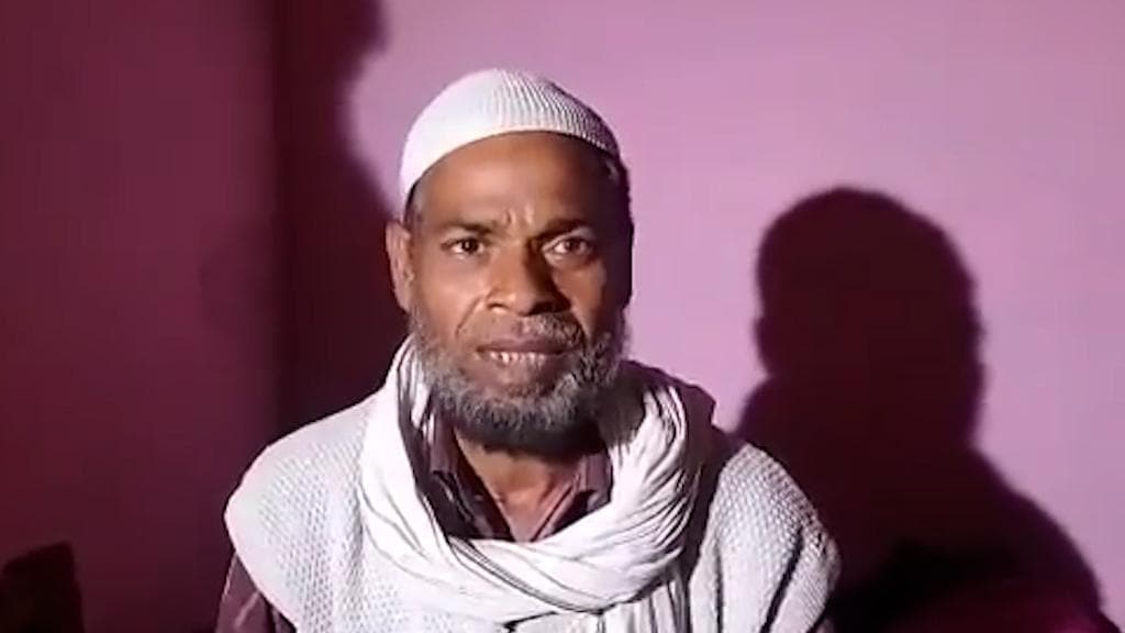 Kasganj: मृतक अल्ताफ़ के पिता का बड़ा आरोप - पुलिस ने जबरन बयान रिकॉर्ड करवाया और कागज पर अंगूठा लगवाया