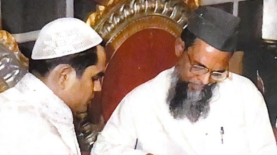 Nawab Malik ने समीर वानखेड़े पर फिर फोड़ा 'फोटो बम', पूछा- ये तूने क्या किया ?