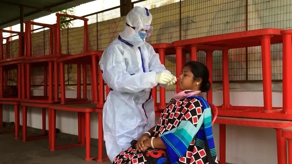 Covid in Bengal: গত ২৪ ঘণ্টায় রাজ্যে করোনা আক্রান্তের সংখ্যা ৭৮৬, মৃত্যু ১৫ জনের 