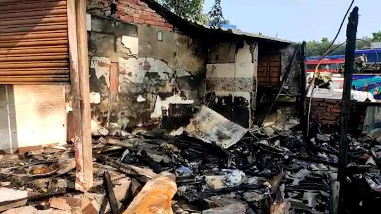 Siliguri Fire: কালীপুজোর রাতে প্রদীপের আগুন থেকে ভয়াবহ অগ্নিকান্ড শিলিগুড়িতে, অগ্নিদগ্ধ হয়ে মৃত ১