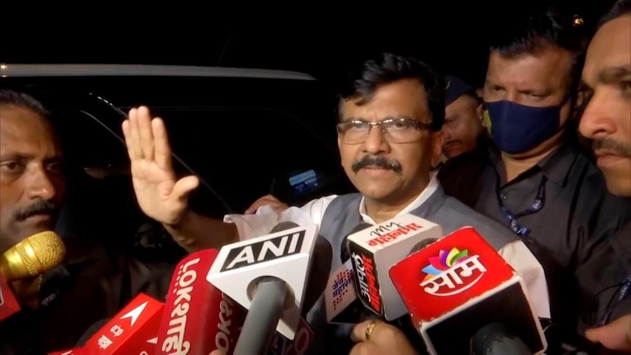 'Uddhav Thackeray will remain CM': Sena's Sanjay Raut